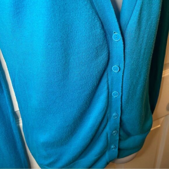 GAP Classic Longline Solid Color VNeck Cardigan Sweater Button Surf Pipe Blue XS - Picture 7 of 10